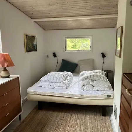 Hébergement de vacances Charming Summer House With A Large Sunny Garden *